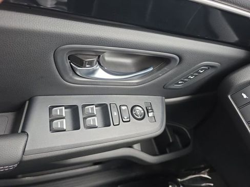 Used 2024 Honda Pilot Touring image 12