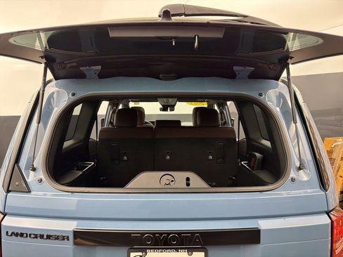 Used 2025 Toyota Land Cruiser w/ Premium Package image 39