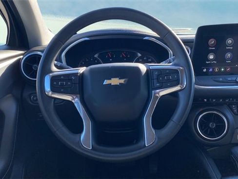 Used 2023 Chevrolet Blazer LT image 13