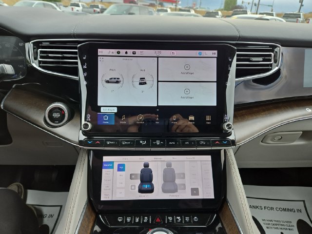 Used 2023 Jeep Grand Wagoneer 4WD w/ Rear Seat Video Group 1 image 25