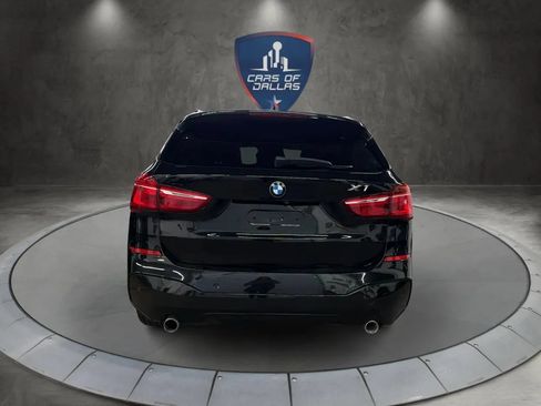Used 2019 BMW X1 sDrive28i w/ M Sport Package FWD image 4