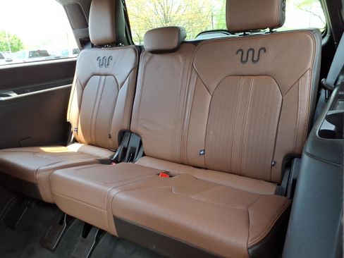 Used 2024 Ford Expedition King Ranch AWD/4WD image 16