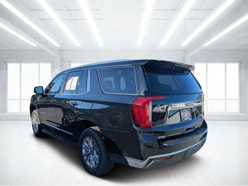 Used 2022 GMC Yukon SLT w/ SLT Premium Package image 5
