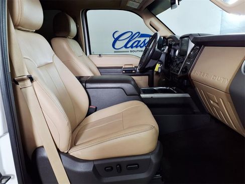 Used 2016 Ford F250 Lariat w/ Lariat Ultimate Package image 11