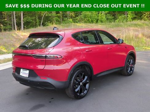 New 2024 Dodge Hornet GT image 9