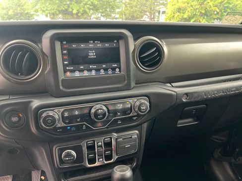 Used 2023 Jeep Wrangler Unlimited w/ Cold Weather Group AWD/4WD image 12