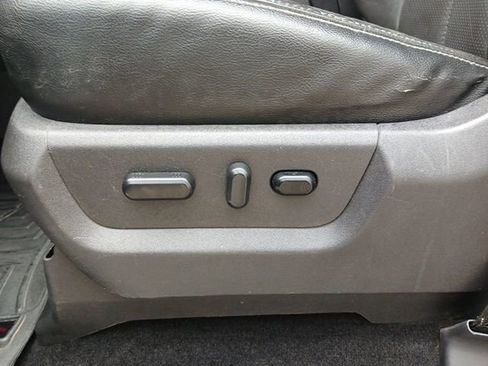 Used 2016 Ford F350 Lariat w/ Lariat Interior Package image 33