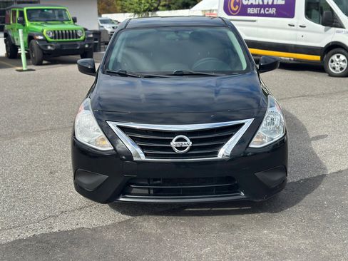 Used 2018 Nissan Versa SV image 6