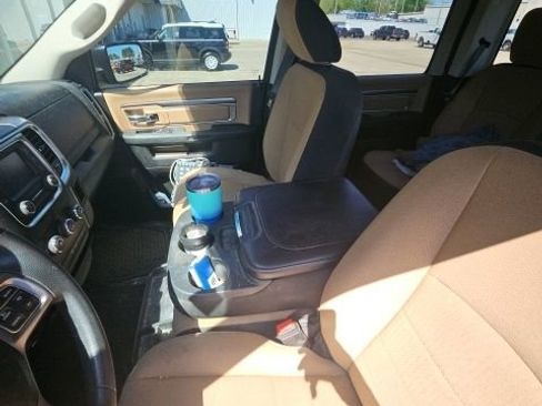 Used 2021 RAM 1500 Classic SLT image 17