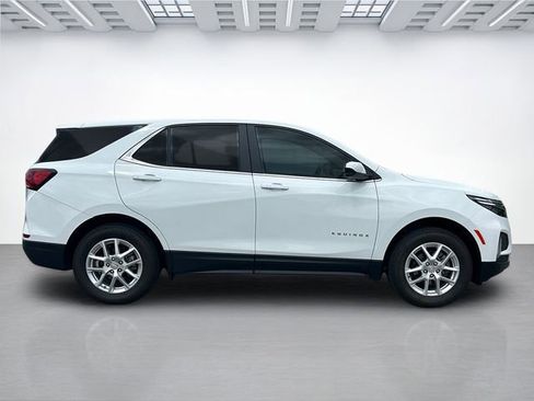 Used 2023 Chevrolet Equinox LT AWD/4WD image 3