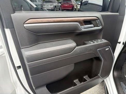 Used 2023 Chevrolet Silverado 1500 RST w/ Convenience Package II AWD/4WD image 13
