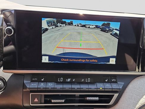 Used 2025 Toyota Camry XLE FWD image 18