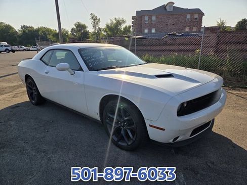 Used 2019 Dodge Challenger SXT w/ Blacktop Package RWD image 2