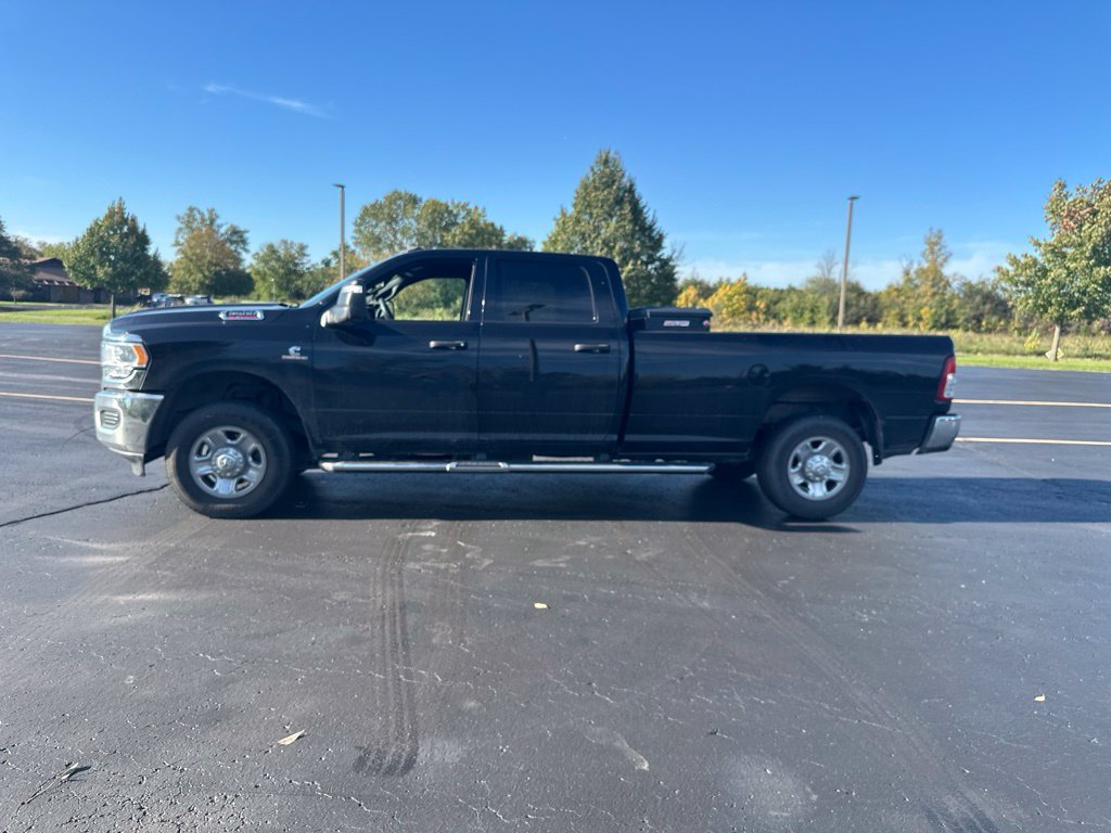 Used 2023 RAM 3500 Tradesman AWD/4WD image 3
