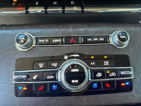 Used 2023 Lincoln Aviator Reserve w/ Equipment Group 201A AWD/4WD image 20