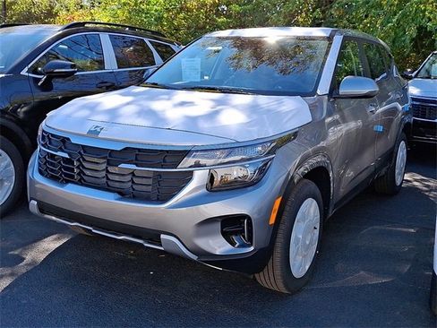 New 2026 Kia Seltos LX image 3