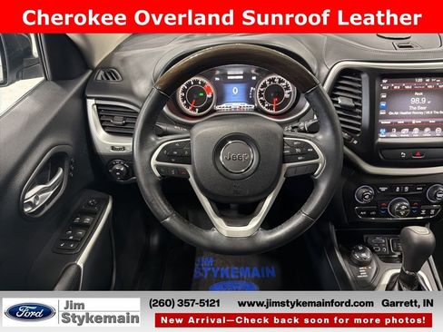 Used 2016 Jeep Cherokee Overland AWD/4WD image 33