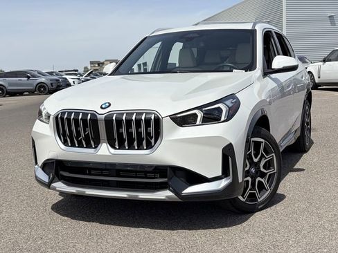 Used 2025 BMW X1 xDrive28i w/ Convenience Package AWD/4WD image 3