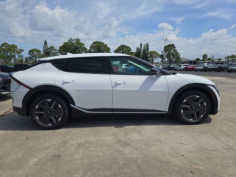 New 2026 Kia EV6 Light RWD image 9