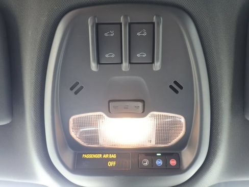 Certified 2026 Chevrolet Trax RS w/ Sunroof Package FWD image 27