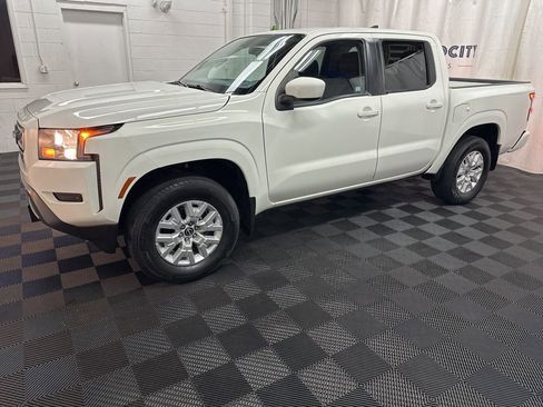 Used 2022 Nissan Frontier SV w/ Technology Package AWD/4WD image 5