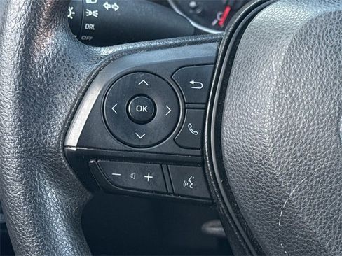 Used 2022 Toyota RAV4 LE image 14