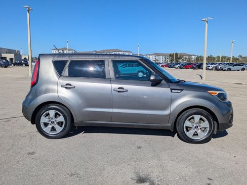Certified 2019 Kia Soul w/ Convenience Package image 4