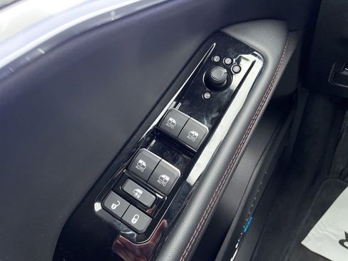 Used 2025 Jeep Wagoneer S Launch Edition image 27