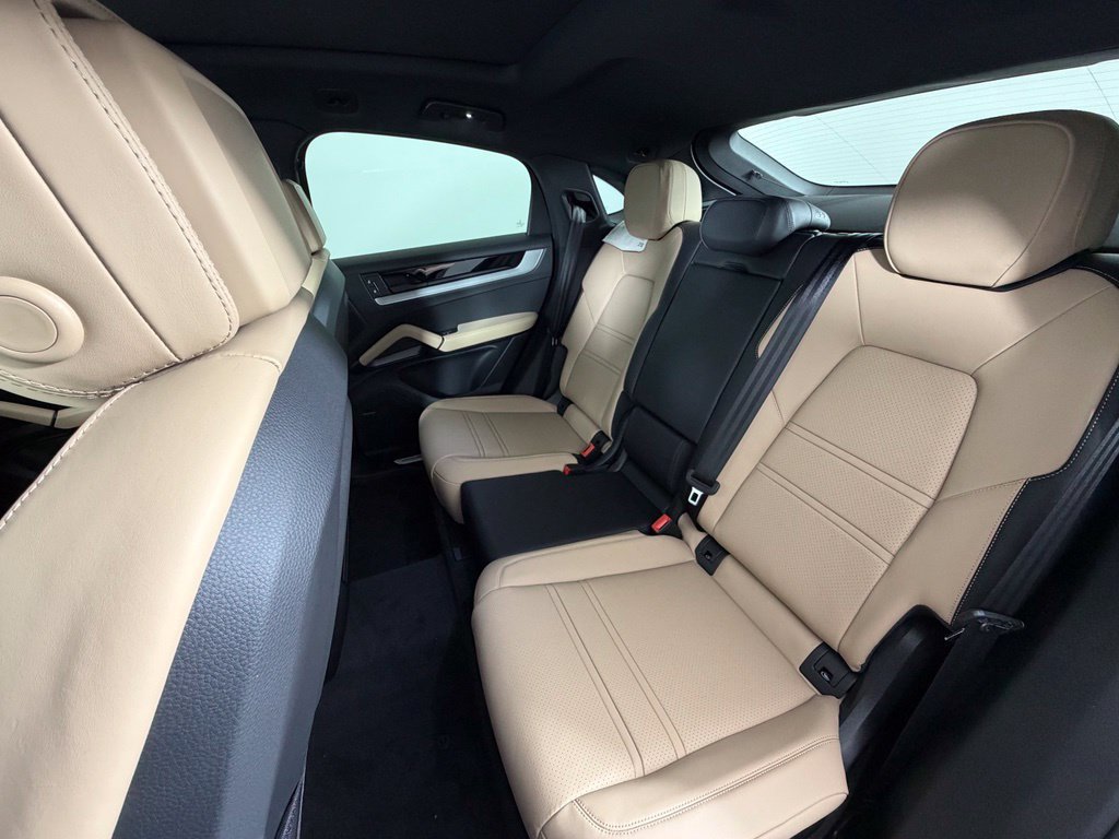 Used 2026 Porsche Cayenne S AWD/4WD image 43