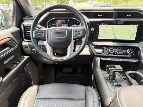 Used 2023 GMC Sierra 1500 Denali w/ Denali Reserve Package AWD/4WD image 2