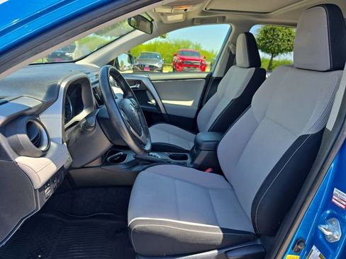 Used 2017 Toyota RAV4 AWD Hybrid image 16