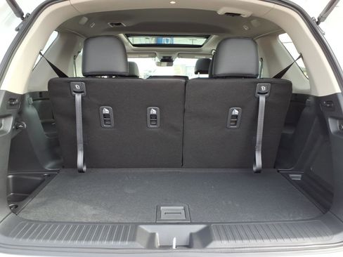 New 2026 Honda Pilot Touring image 12