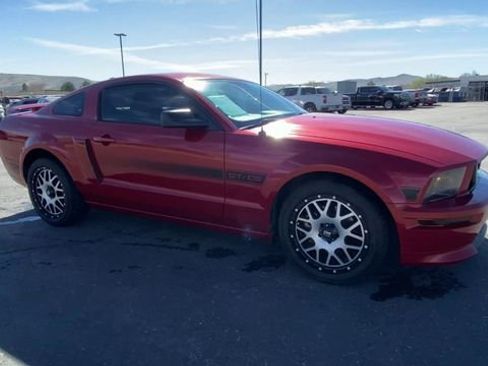 Used 2008 Ford Mustang GT image 2