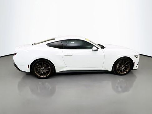 Used 2024 Ford Mustang Premium image 8