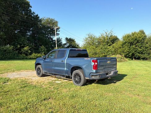Certified 2024 Chevrolet Silverado 1500 Custom AWD/4WD image 3