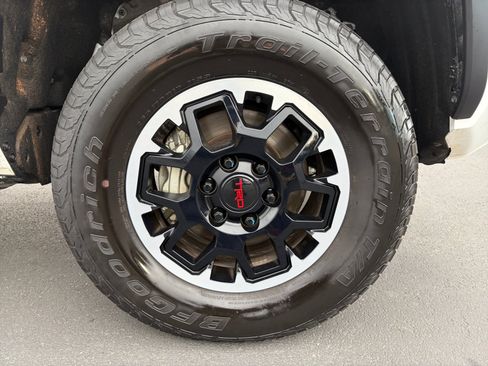 Used 2024 Toyota Tacoma TRD Off-Road AWD/4WD image 30