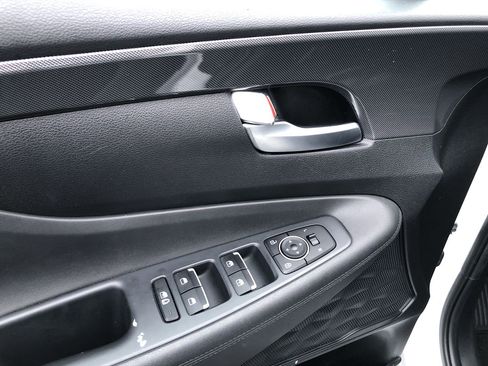 Used 2023 Hyundai Santa Fe XRT image 13