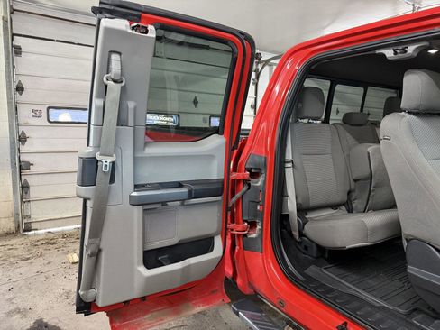 Used 2017 Ford F150 XLT w/ Equipment Group 302A Luxury image 23