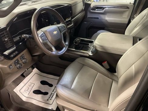 Used 2023 Chevrolet Silverado 1500 LTZ w/ LTZ Premium Package image 15