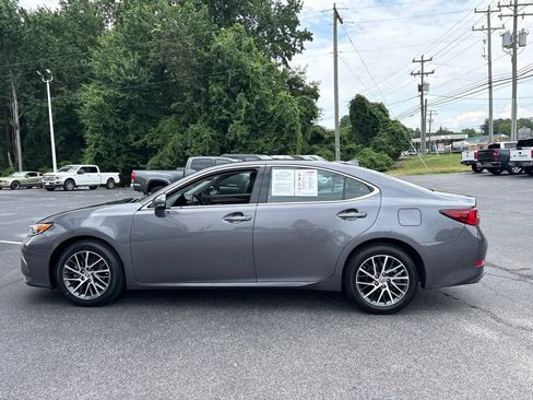 Used 2017 Lexus ES 350 w/ Navigation System Package FWD image 6