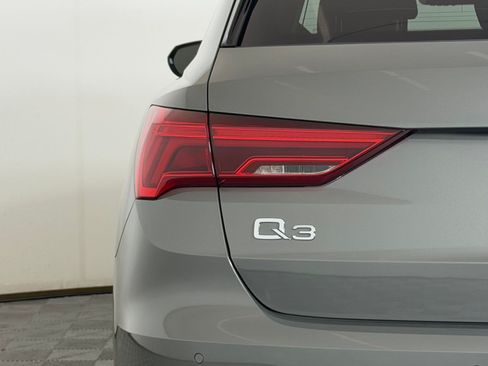 Certified 2025 Audi Q3 2.0T Premium w/ Convenience Package AWD/4WD image 13