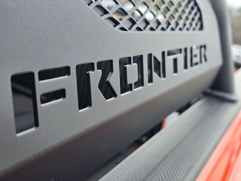 Used 2025 Nissan Frontier PRO-4X w/ Pro Premium Package image 9