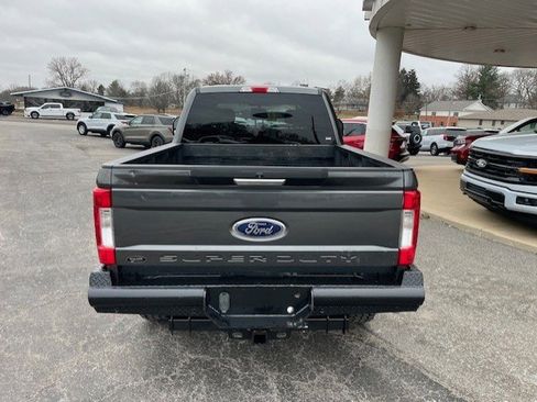 Used 2017 Ford F350 XLT w/ XLT Premium Package image 4