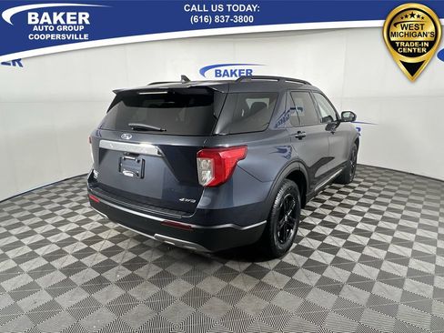 Used 2022 Ford Explorer XLT w/ Equipment Group 202A image 9