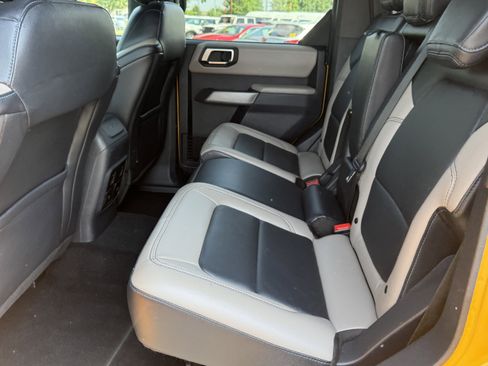 Used 2022 Ford Bronco Wildtrak image 14