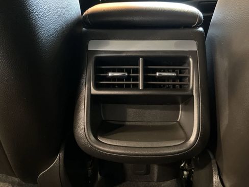 Used 2016 Chevrolet Impala LT image 22