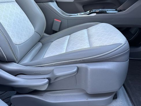 Used 2023 Chevrolet Bolt EUV Premier image 23