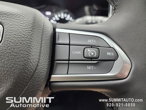 New 2026 Jeep Compass Latitude AWD/4WD image 18