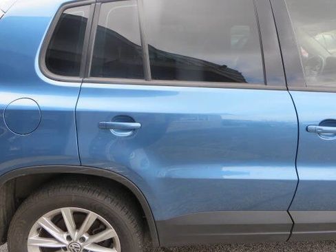 Used 2018 Volkswagen Tiguan Limited w/ Premium Package image 44