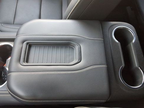 Used 2023 GMC Yukon SLT image 19